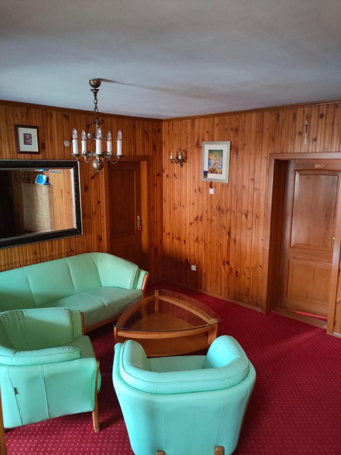 Delfin Bed and Breakfast Mielno  Buitenkant foto